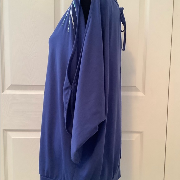 Blue Oversized 3/4 Sleeve Blouse - Picture 2 of 7